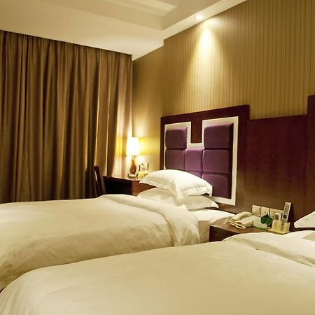 Yuwei Business Hotel Γκουιλίν Εξωτερικό φωτογραφία
